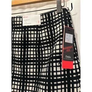 Dalia Collection Modern Fit Wool Blend Black & White Plaid lined Skirt Sz 2 NWT